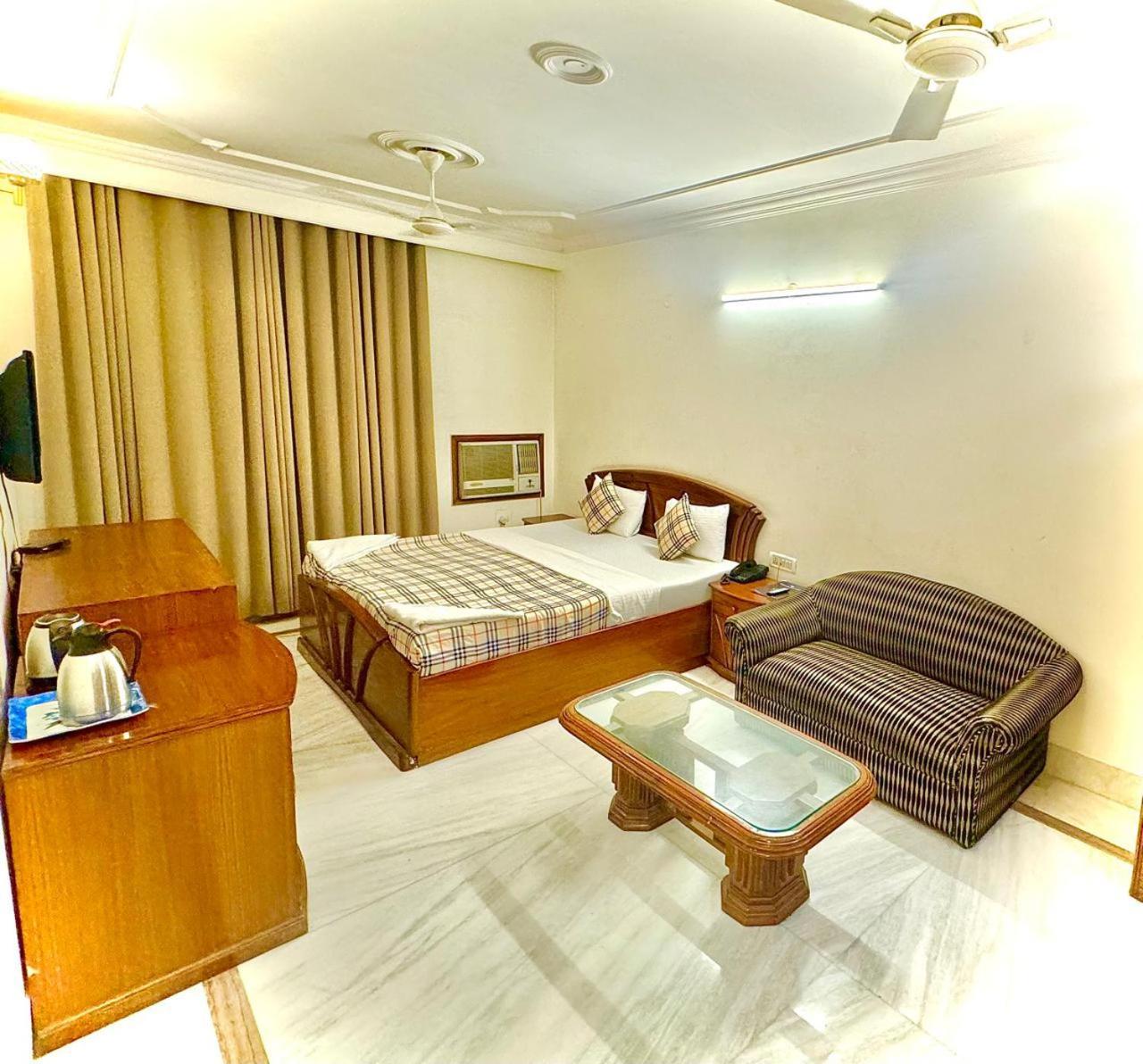 Hotel Pablas International, New Delhi, Near Metro Εξωτερικό φωτογραφία