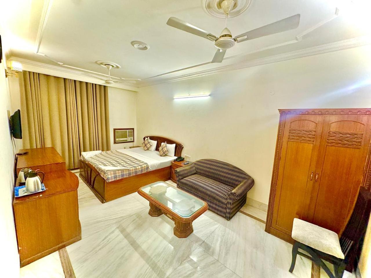 Hotel Pablas International, New Delhi, Near Metro Εξωτερικό φωτογραφία