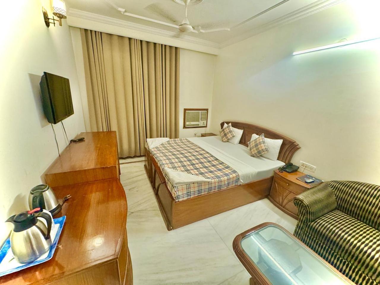Hotel Pablas International, New Delhi, Near Metro Εξωτερικό φωτογραφία